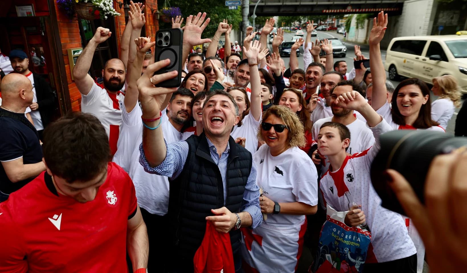 "მადლობა ღირსეული თამაშისთვის და იმ სიამაყისთვის, რომელიც მოგვანიჭეთ", - შოთა არველაძე